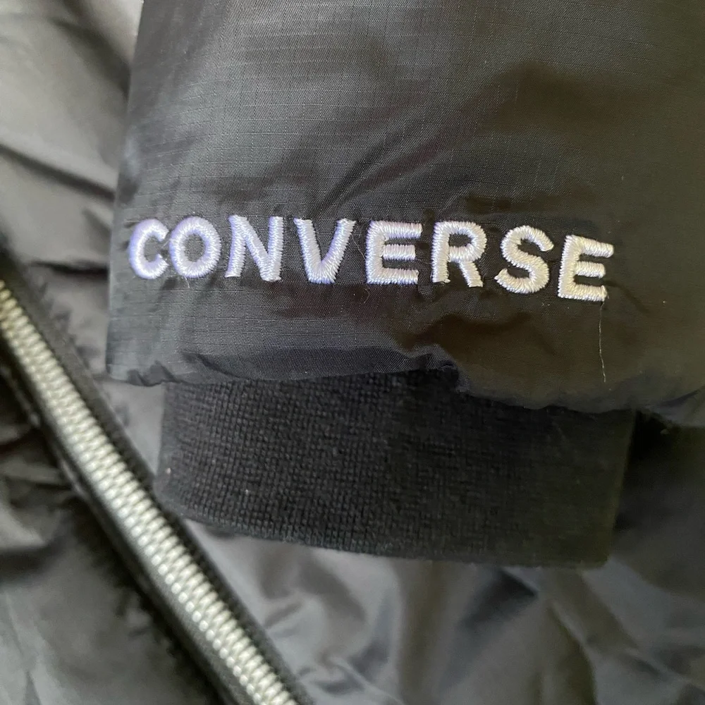 Converse Boys Black Jacket with Vibrant Red Lining size XL 13-15 Y